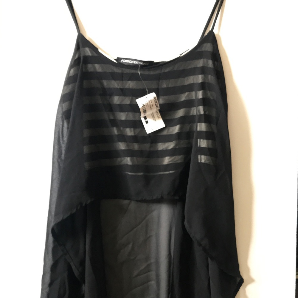 Foreign Exchange Women’s high-low shirt Size SMALL